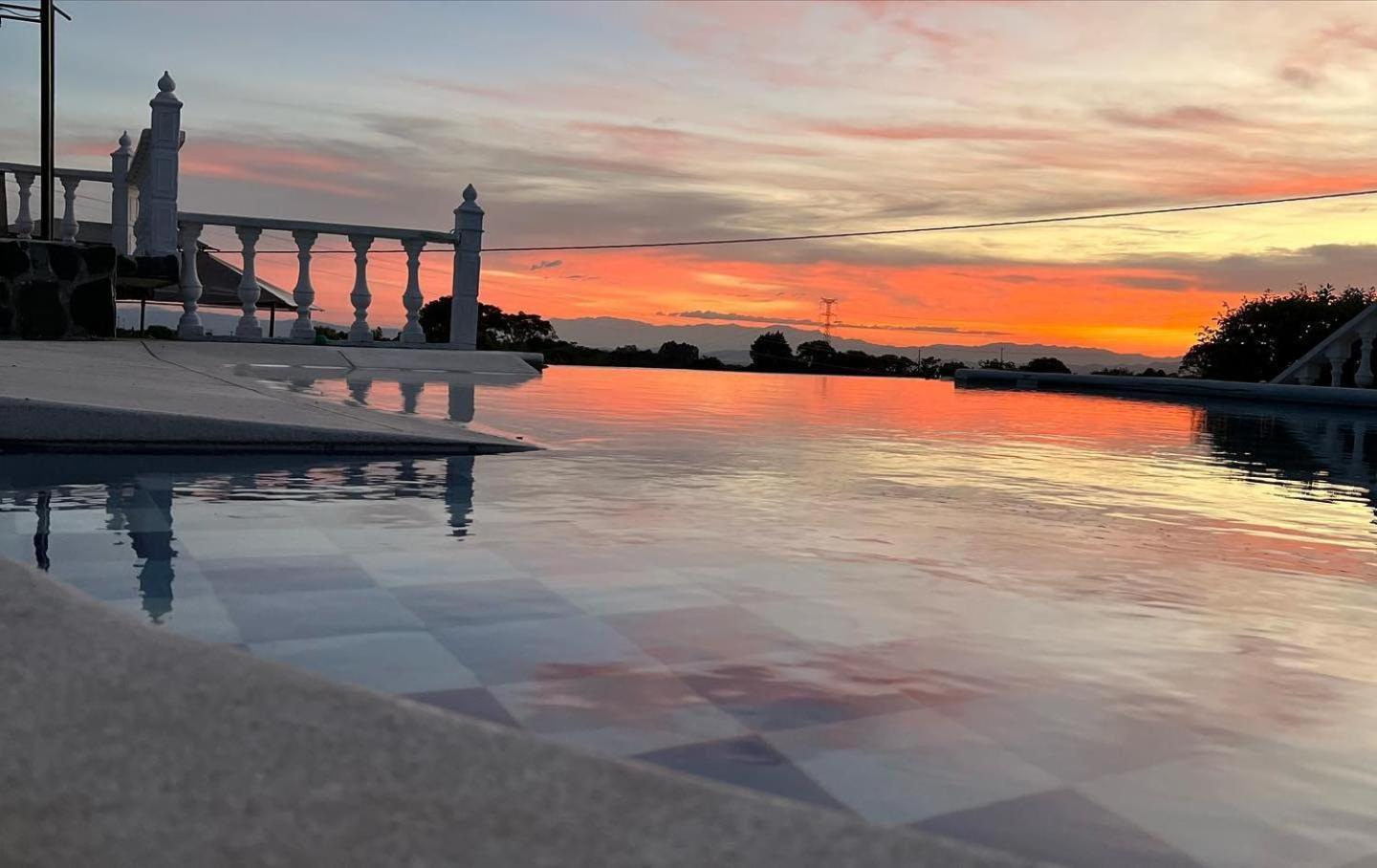 منزل الضيف أرمينيا  في Castillo Del Toro المظهر الخارجي الصورة